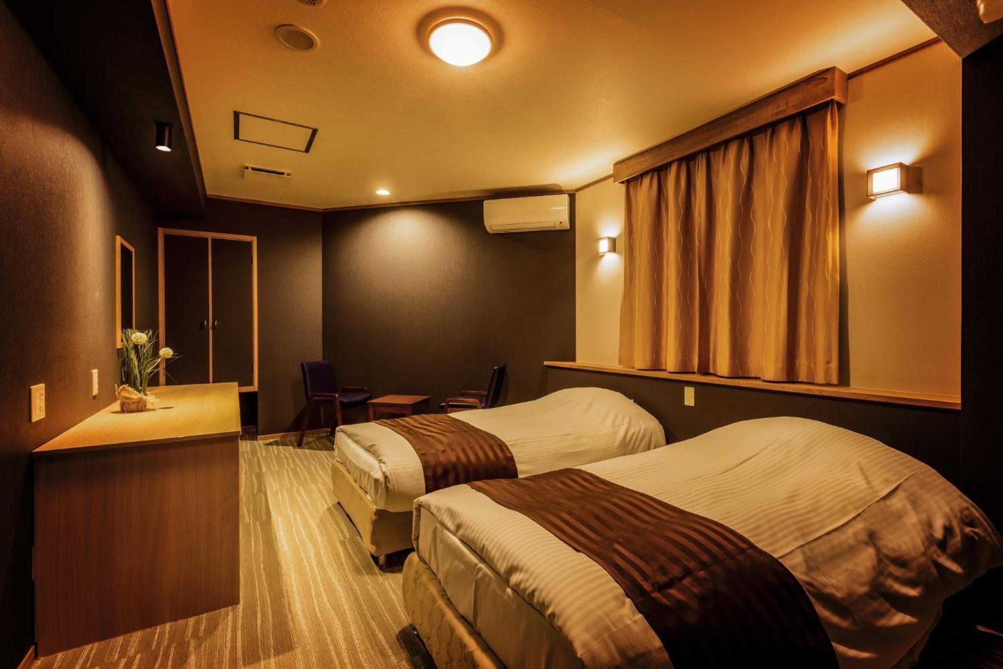 Hotel Ooedo Onsen Monogatari Premium Shirahama Saichoraku Esterno foto