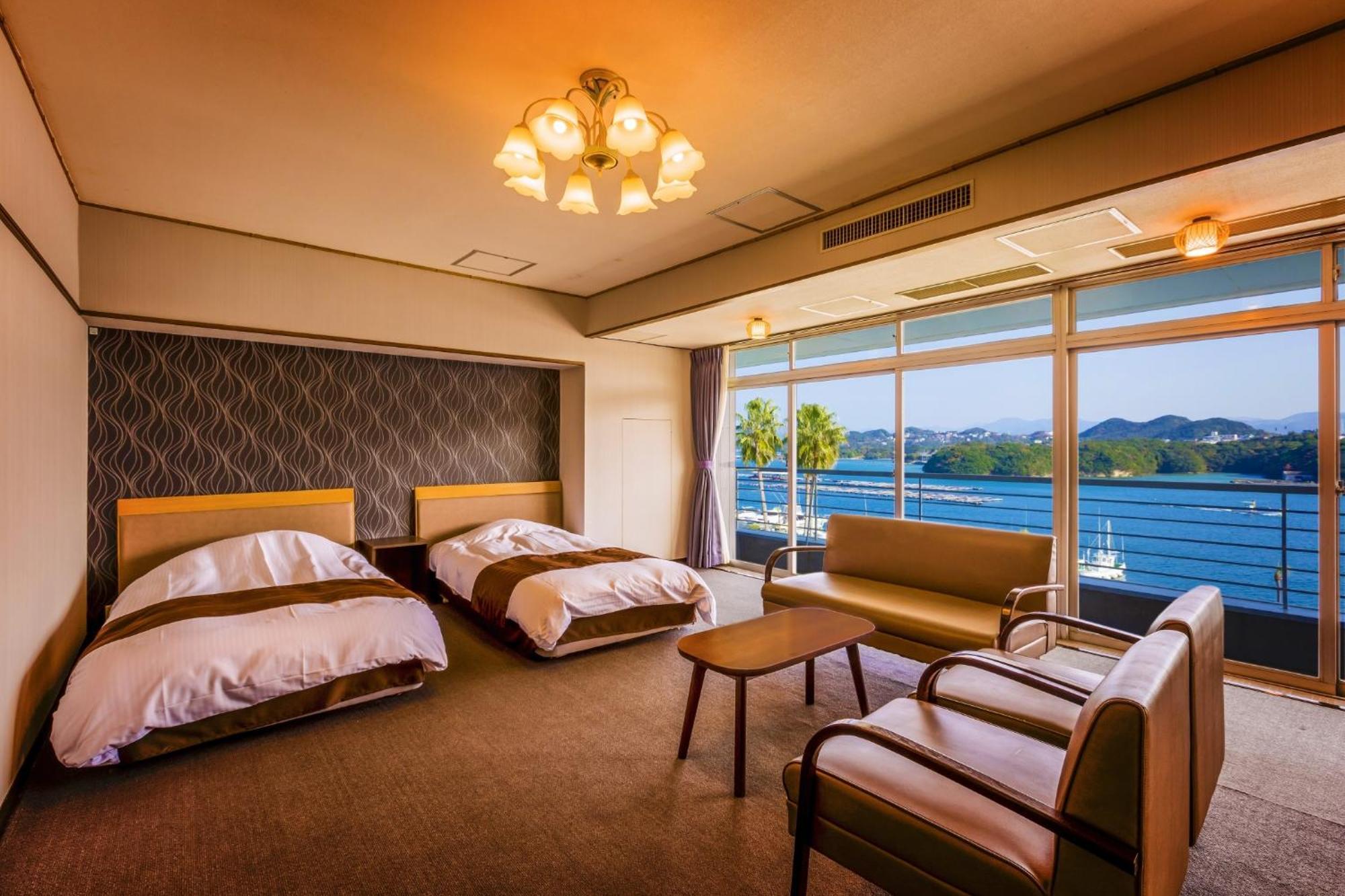 Hotel Ooedo Onsen Monogatari Premium Shirahama Saichoraku Esterno foto